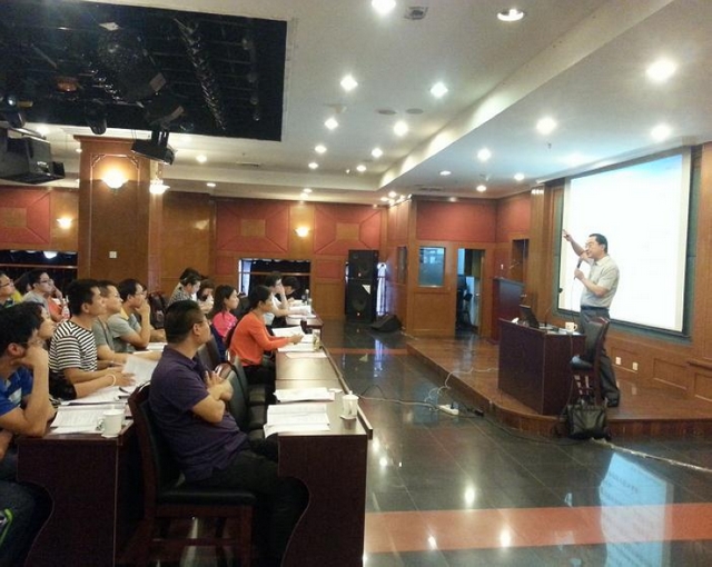 中心副总经理马志刚为学员授课